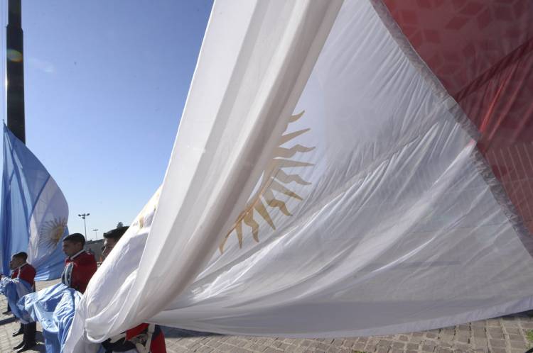 “La bandera de Córdoba es otra manera de honrar a Bustos”