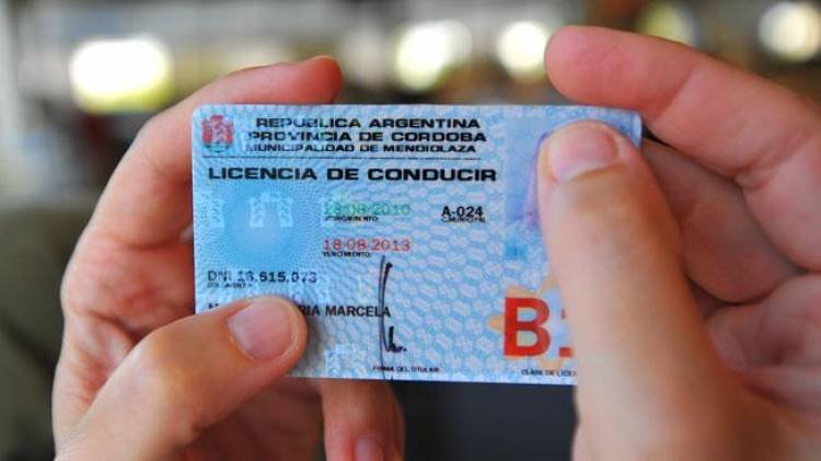 Prorrogan vigencia de los carnets de conducir