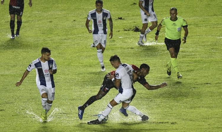 Talleres  ganó en Santa Fe pero no le alcanzó para ir a la final