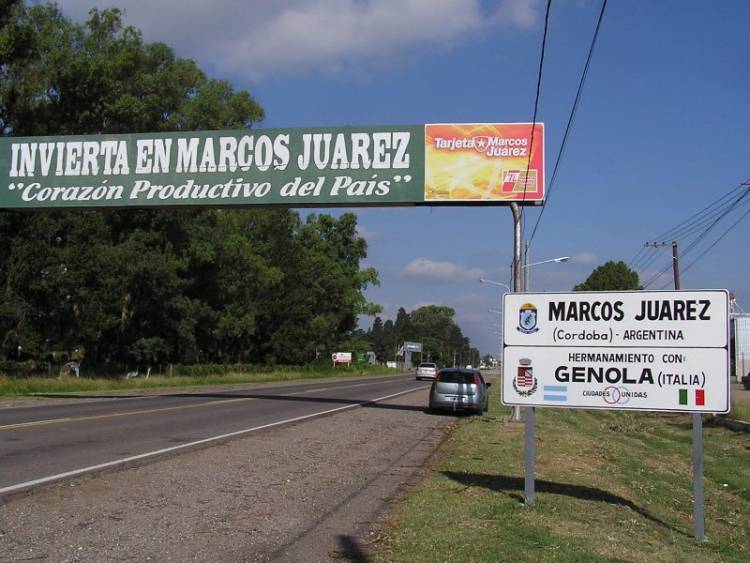 Marcos Juarez: En 12 horas cayeron 250 mm. Hay evacuados