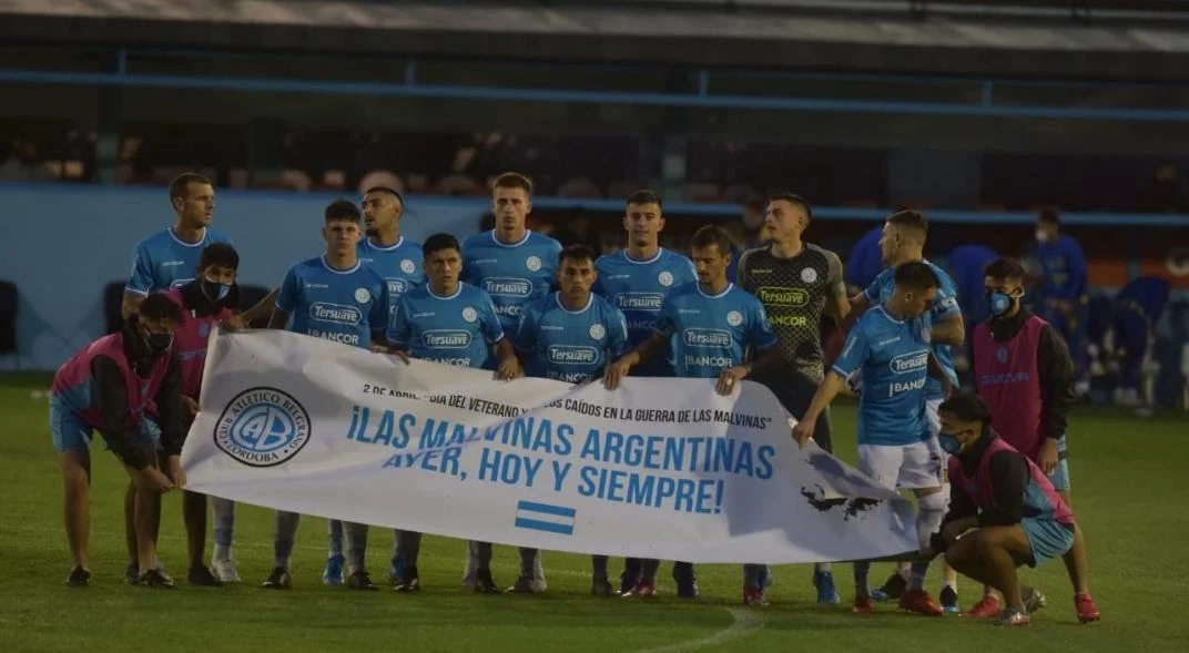 Belgrano empató 2-2 en el gigante de Alberdi y se aleja de la punta