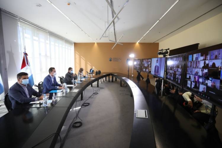 Covid-19: Desde hoy a la medianoche rigen nuevas medidas
