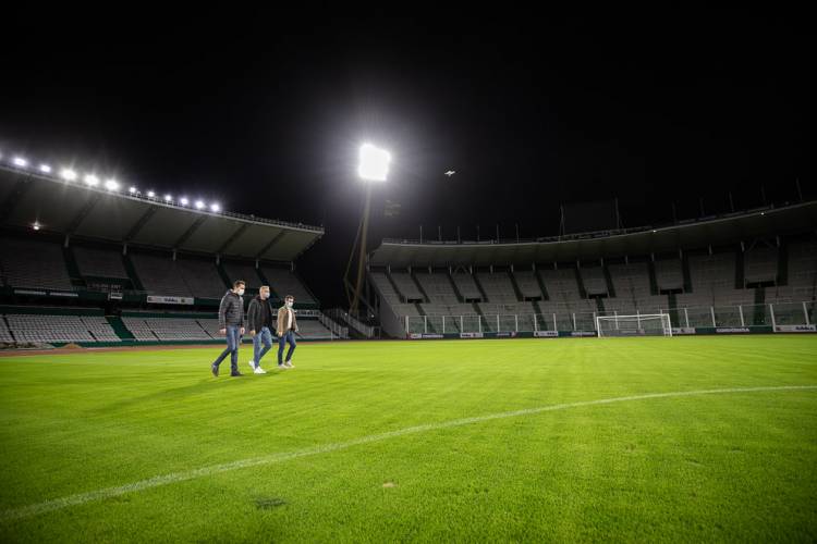 El Estadio Kempes ya brilla con la mejor tecnología