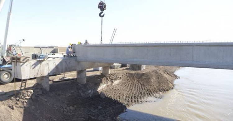 Construirán un nuevo puente sobre el rio Saladillo