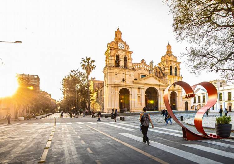 ¿Cómo funcionarán los servicios el próximo lunes feriado?