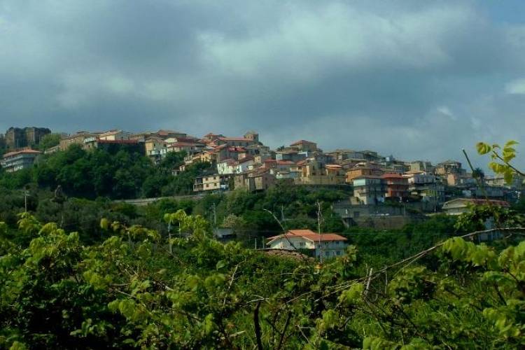 Un municipio italiano busca repoblar su ciudad