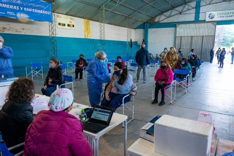 Para el fin de semana, más de la mitad de la población completará el esquema de vacunación