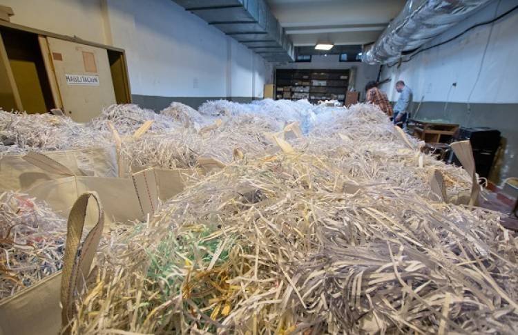 El Registro Civil dirá adios a casi cuatro toneladas de papeles