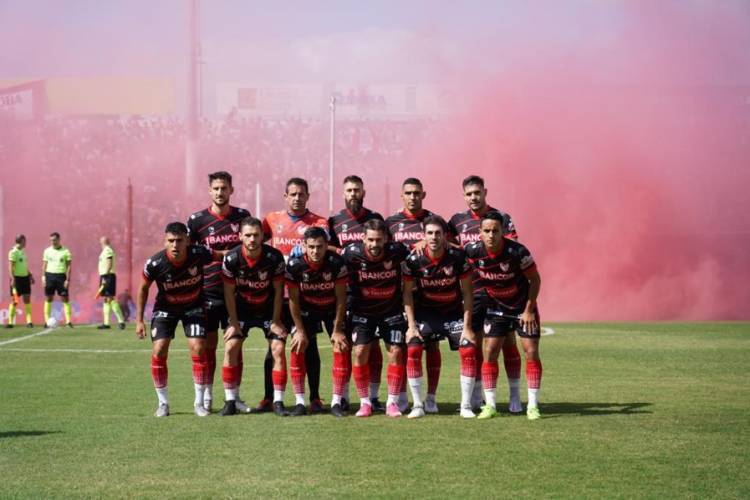 Instituto se ilusiona con la punta del campeonato 