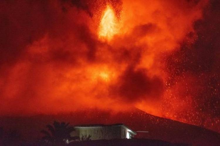 Un volcán que supo perdonar a una familia siciliana