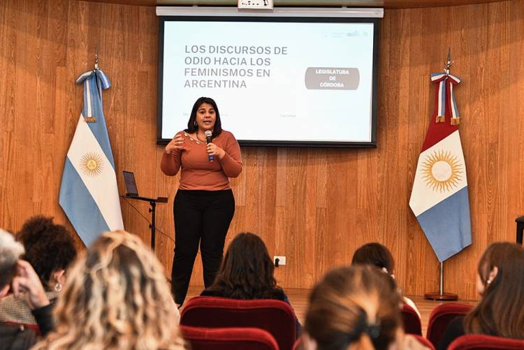 #Conectadas en la Legislatura Provincial 