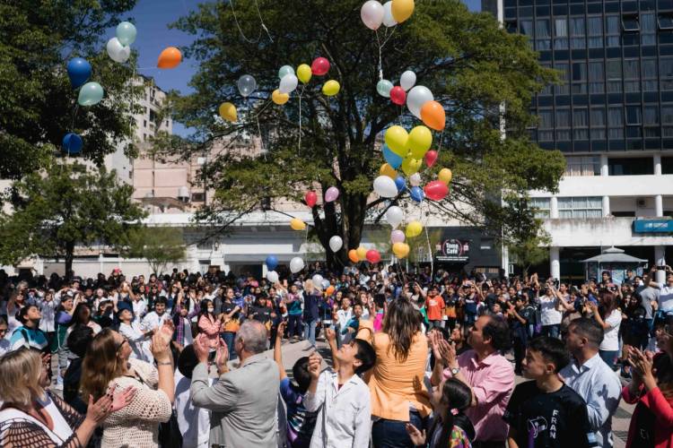 Con una verdadera fiesta de música y color, Rio Cuarto celebra 236 años