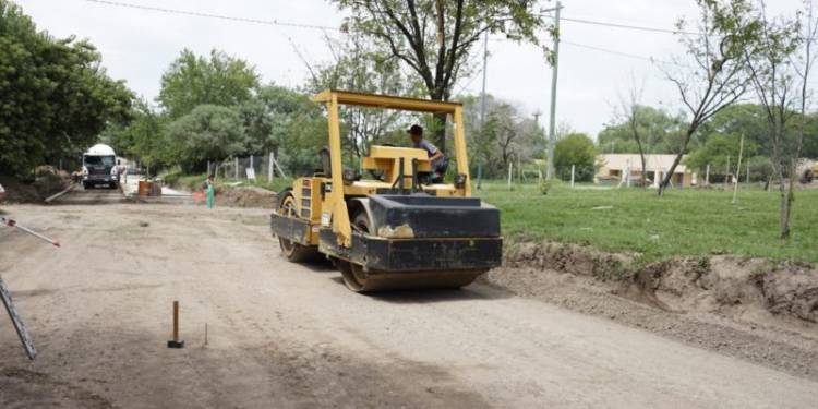 En barrio Villa Rivera Indarte, avanza la pavimentación de 65 cuadras