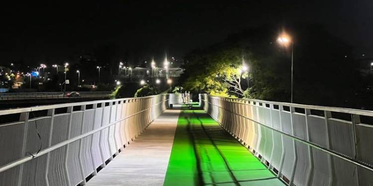 Comenzaron a pintar la Ciclovía Elevada