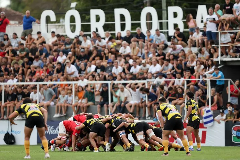 Los Dogos de Córdoba en lo alto del RUGBY y con un pie en las semifinales