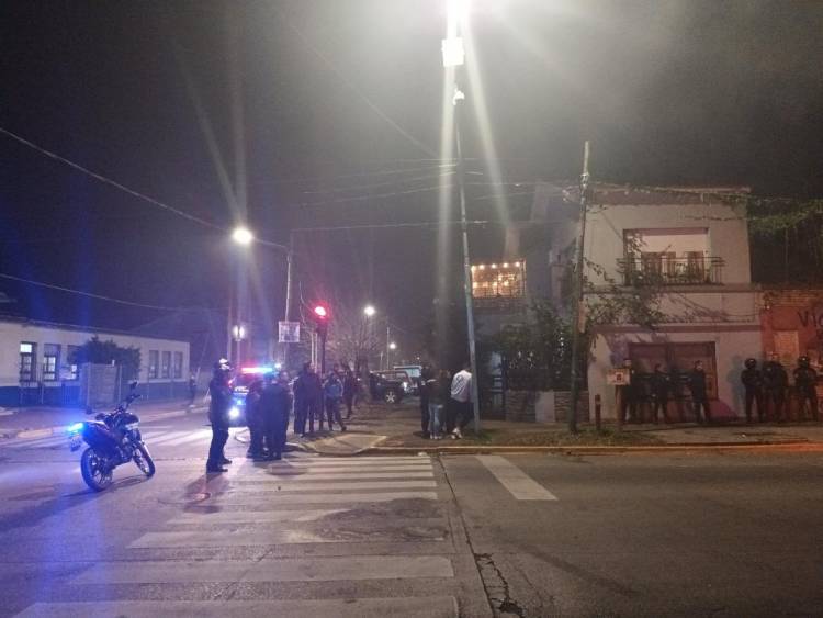 Un pedófilo en AMBA atacado por los vecinos