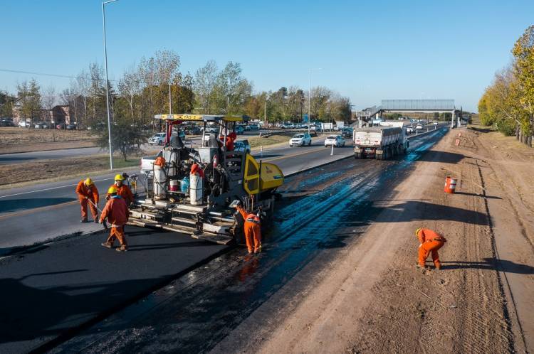 En Av. Padre Luchesse, avanza la obra de duplicación de calzada