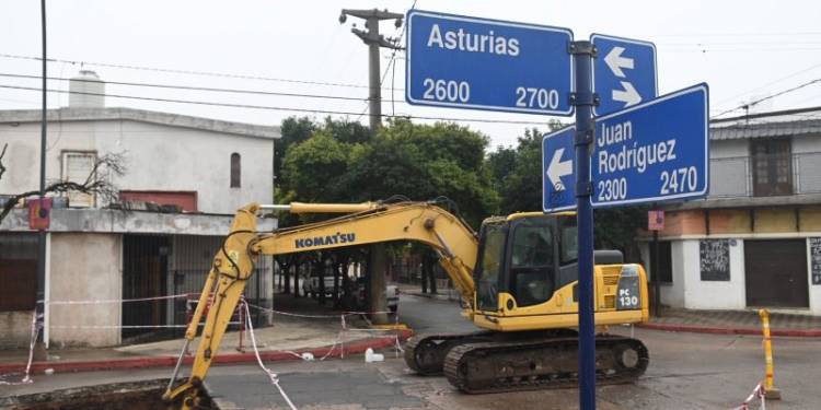 Realizan socavamiento en calle Asturias