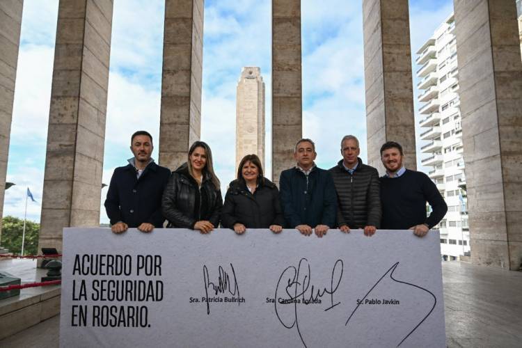 Losada, Bullrich y Javkin ratificaron el Acuerdo por Seguridad en Rosario 