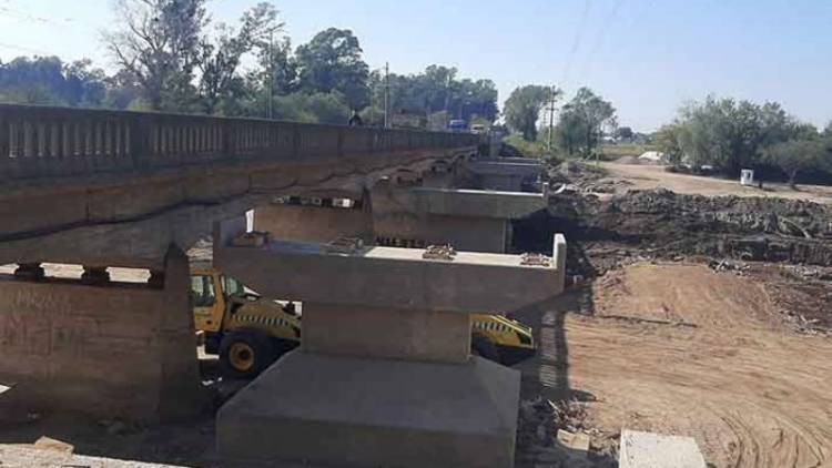 Gran avance de la obra de los tres puentes sobre el rio Ctalamochita