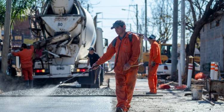 En Parque Liceo 3° Sección, progresa la obra de pavimentación de 118 cuadras