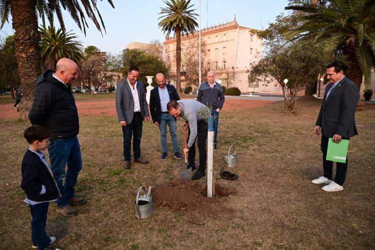 Firmaron un convenio  de cooperación  para promover la sustentabilidad