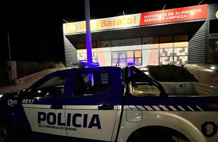 Saqueos en varios puntos del interior del país, entre ellos Río Cuarto