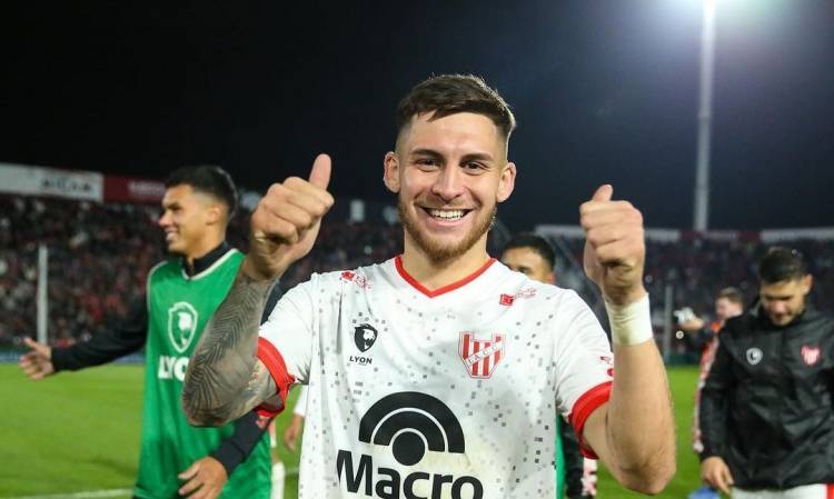 Watson, de La Gloria a Lanús