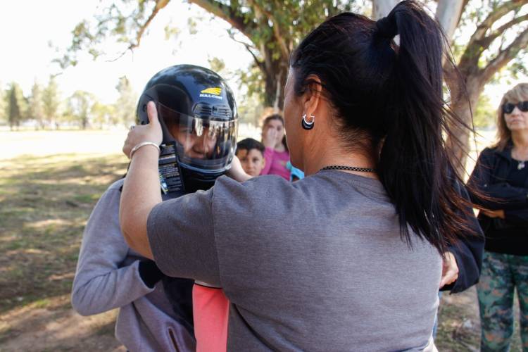 Celebrarán el Día de la Educación Vial, entregando cascos a motociclistas