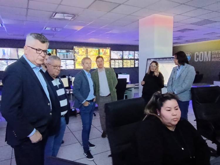 Bernarte interesado en el sistema de seguridad del partido de San Miguel