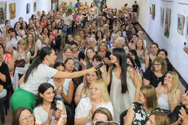 A pocos días de asumir, Prunotto mostró unidad junto a lideresas cordobesas