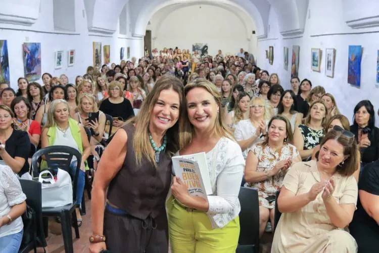 A pocos días de asumir, Prunotto mostró unidad junto a lideresas cordobesas