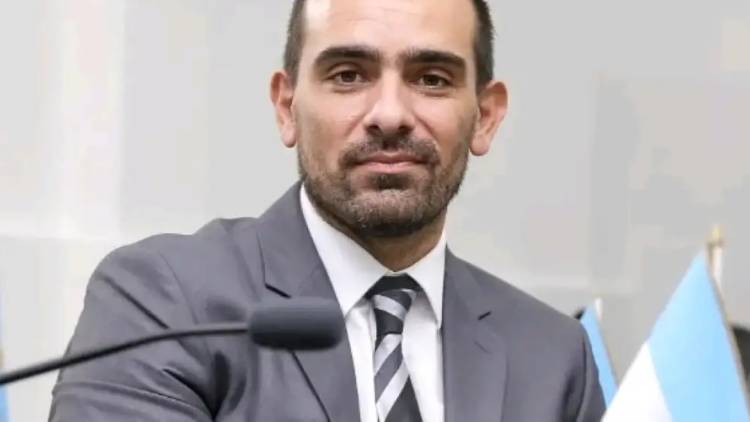 Diego Casado presentó proyecto para poner cámaras en colegios y asi proteger a los niños