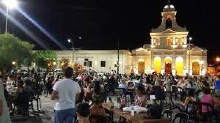 Invitan a celebrar el Año Nuevo en la Plaza Centenario