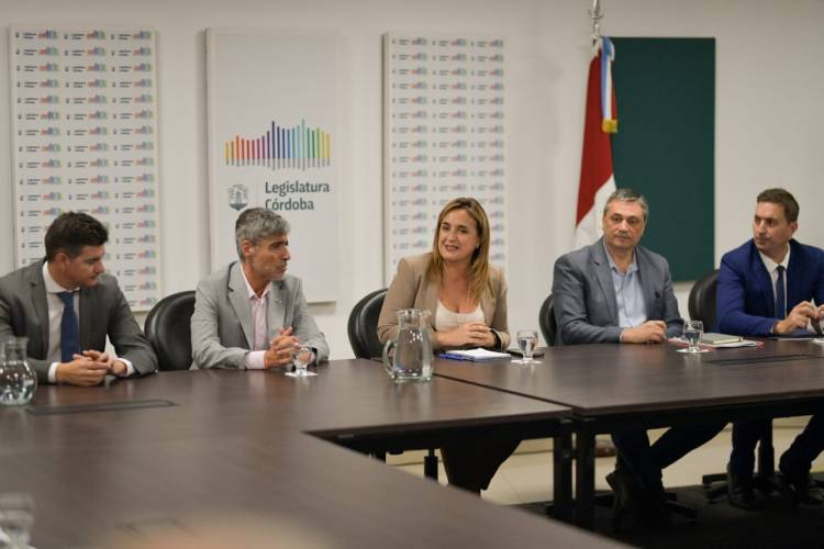  Intendentes de ocho departamentos se interiorizaron sobre la Ley de Seguridad
