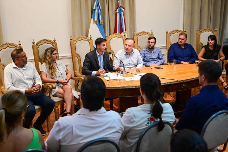 Con una multitud de propuestas gastronómicas y culturales, comienza el Recorrido Peñero