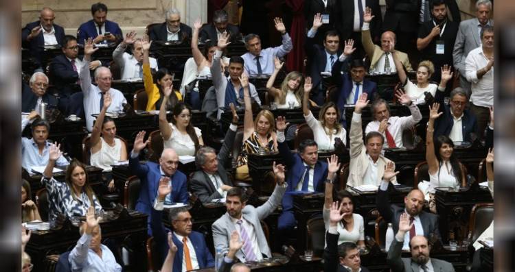 La Cámara de Diputados aprobó la ley de Bases en general y se apresta a su votación en particular