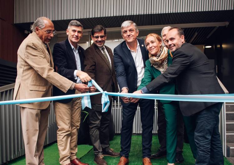 Abrieron las puertas de un centro médico para atención a profesionales de la salud