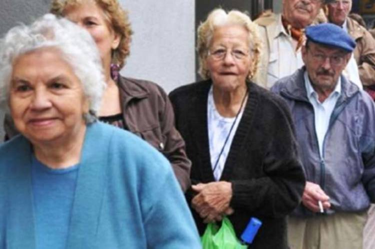 Anunciaron un nuevo bono para jubilados y pensionados