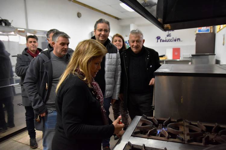 El gas natural llegó a dos escuelas de Estación General Paz