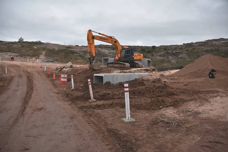 Progresan las obras de pavimentación de la Ruta Provincial 28