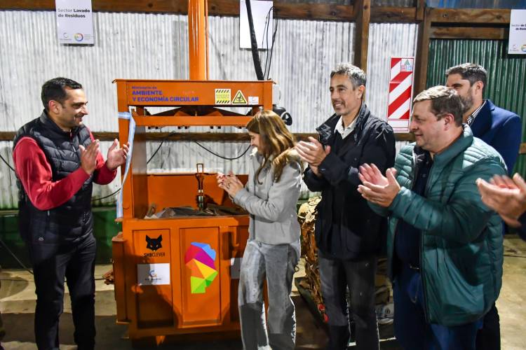 Rio Segundo recibió nueva maquinaria para la gestión integral de residuos