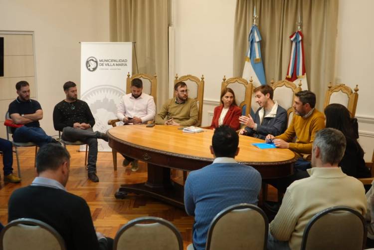 La Ministra Flores se reunió con representantes de la comunidad regional del departamento General San Martín