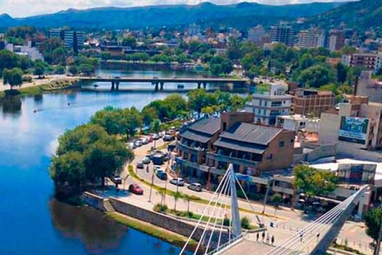 Villa Carlos Paz se consagra como un Modelo de Éxito en Turismo Sostenible en Argentina