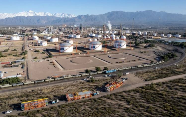 La mayor inversión de la historia de YPF se hará en Río Negro: al menos US$ 30.000 millones