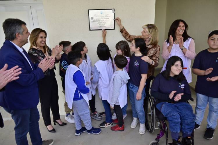 Las Perdices: Prunotto habilitó nuevas obras de infraestructura escolar