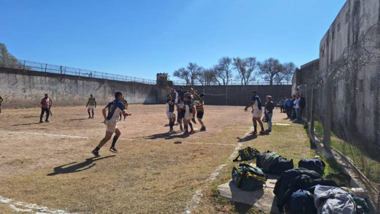Encuentro de rugby en la cárcel