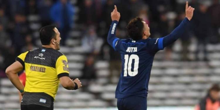 Botta con "T" de Talleres ganador