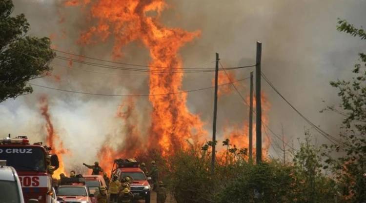 Controlaron el incendio en Valle de Punilla, pero se mantiene el alerta de riesgo extremo