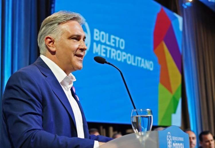 Trabajadores público y privados obtendrán un beneficio para utilizar el transporte público